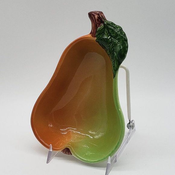 Portuguese Vintage Majolica Ceramic Green to Red Pear Shaped Bowl or Dish - Picture 11 of 13